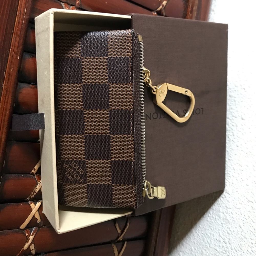 LV cles